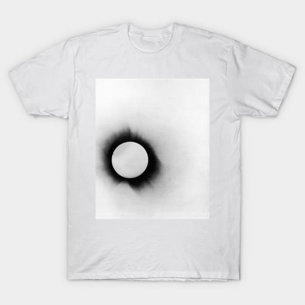 1919 solar eclipse (R506/0458) T-Shirt by SciencePhoto